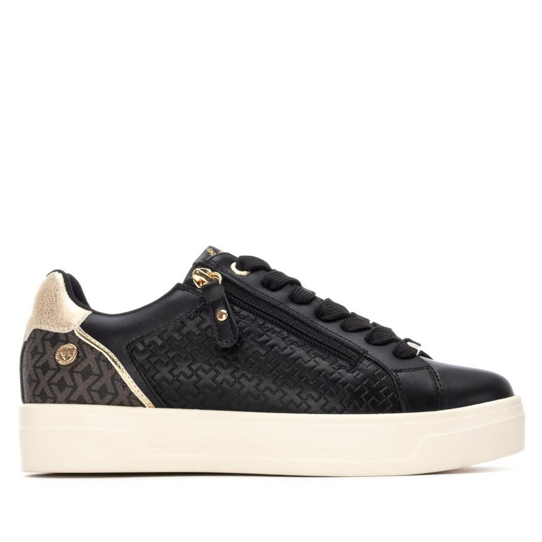 Zapatilla de mujer plano Xti 14437102