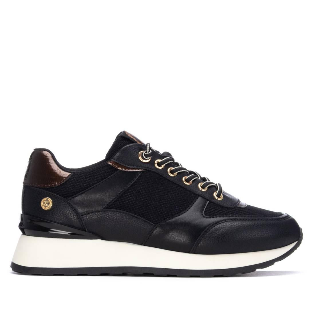 Zapatilla de mujer plano Xti 14419701