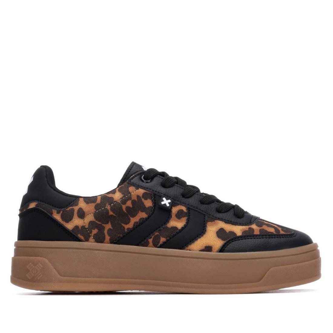 Zapatilla de mujer plano Xti 14458401