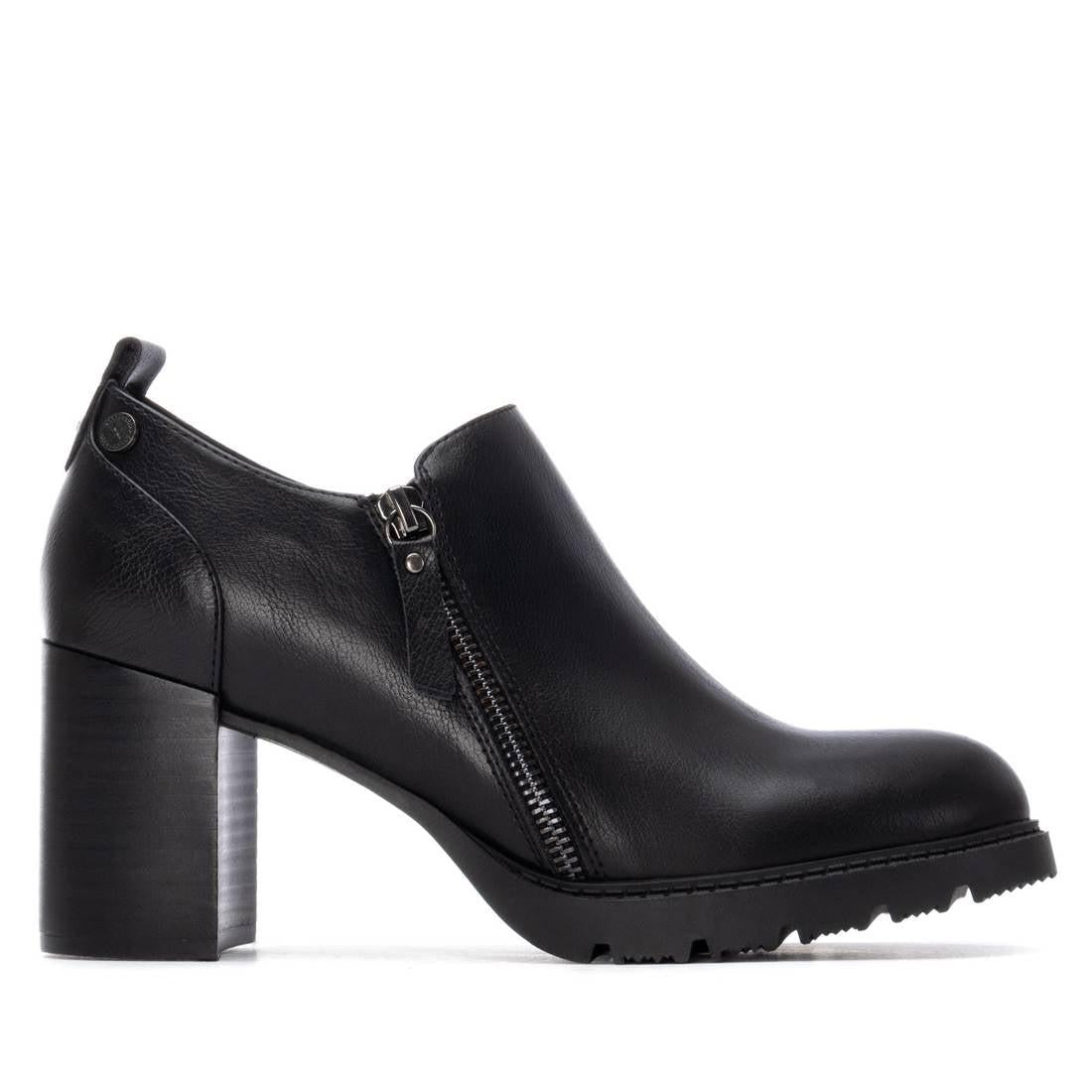 Zapato de mujer con tacón Xti 14430101