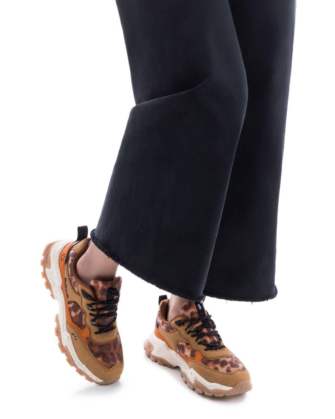 Zapatilla de mujer plano Refresh 17310404