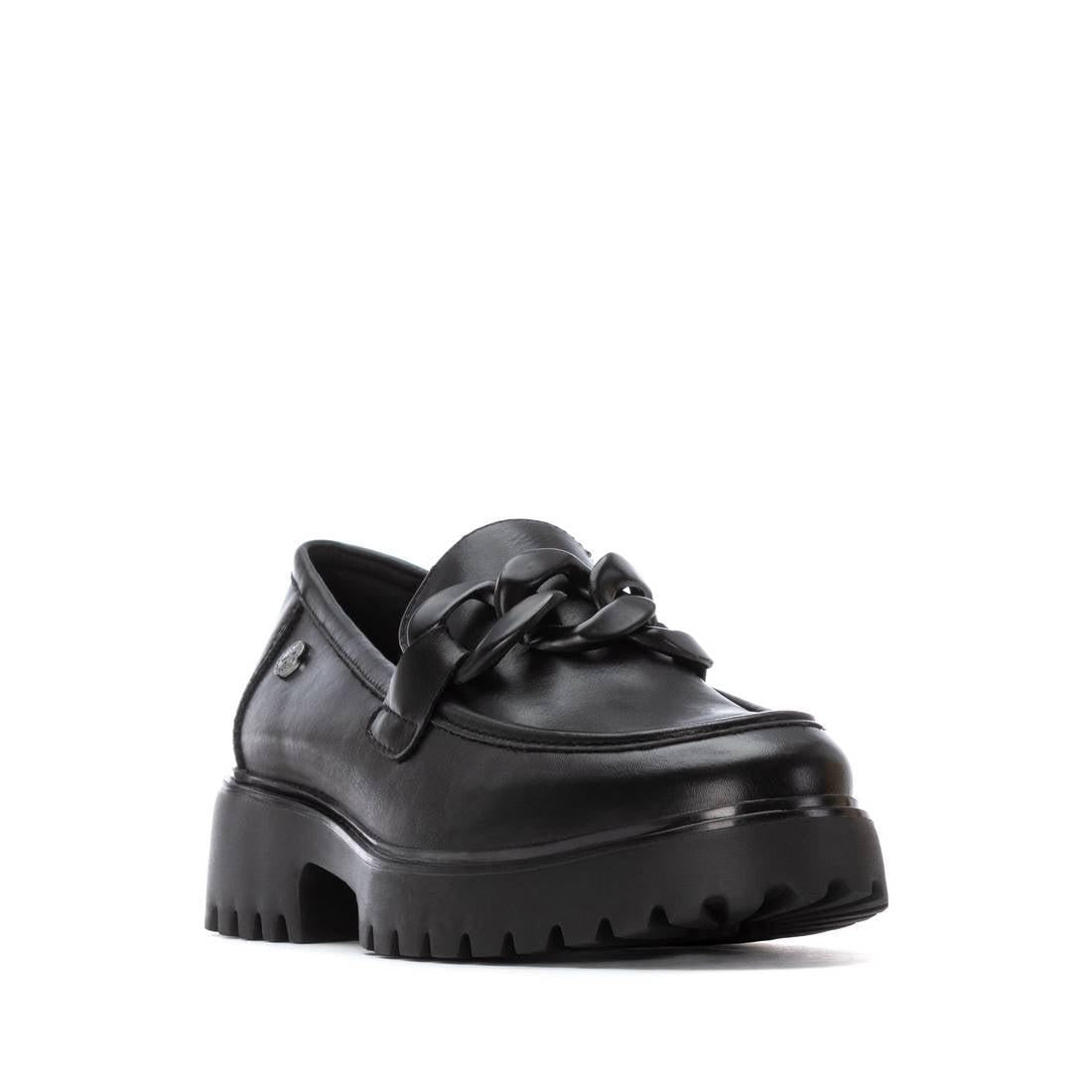 Zapato de mujer plano Xti 14449101
