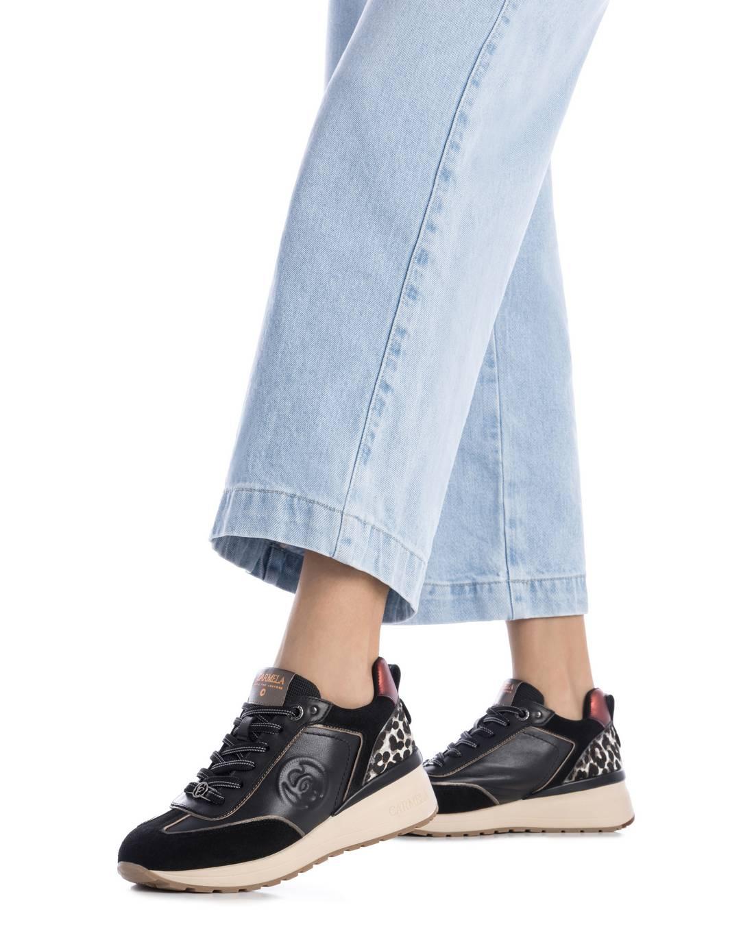 Zapatilla de mujer plano Carmela 16244101