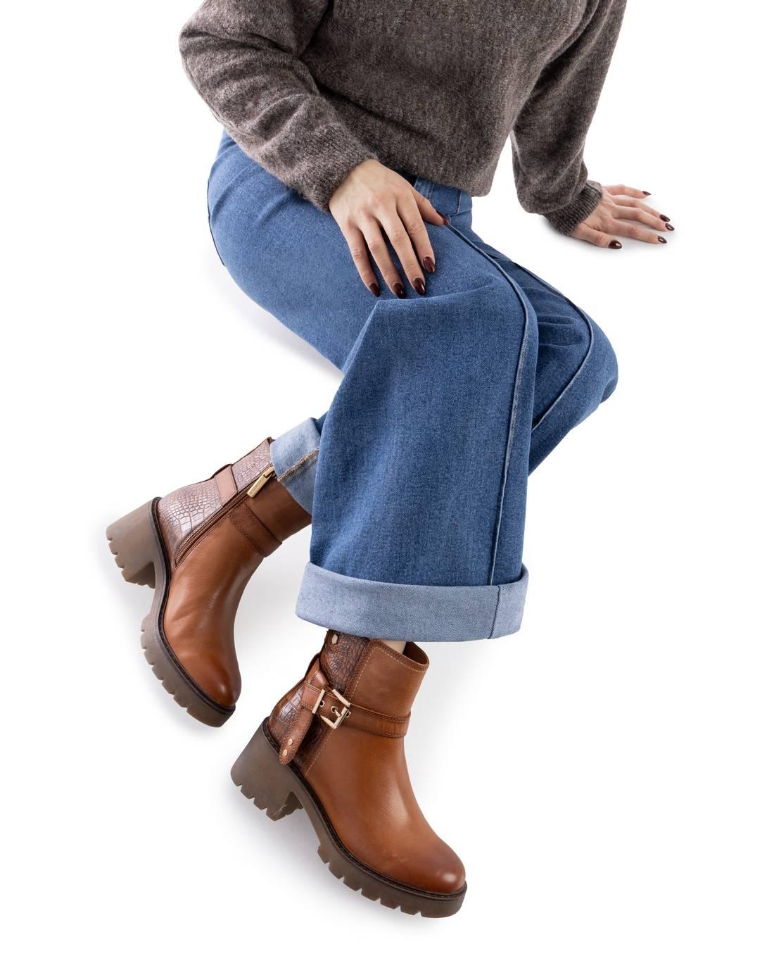 Botin de mujer con tacón Carmela 16256501