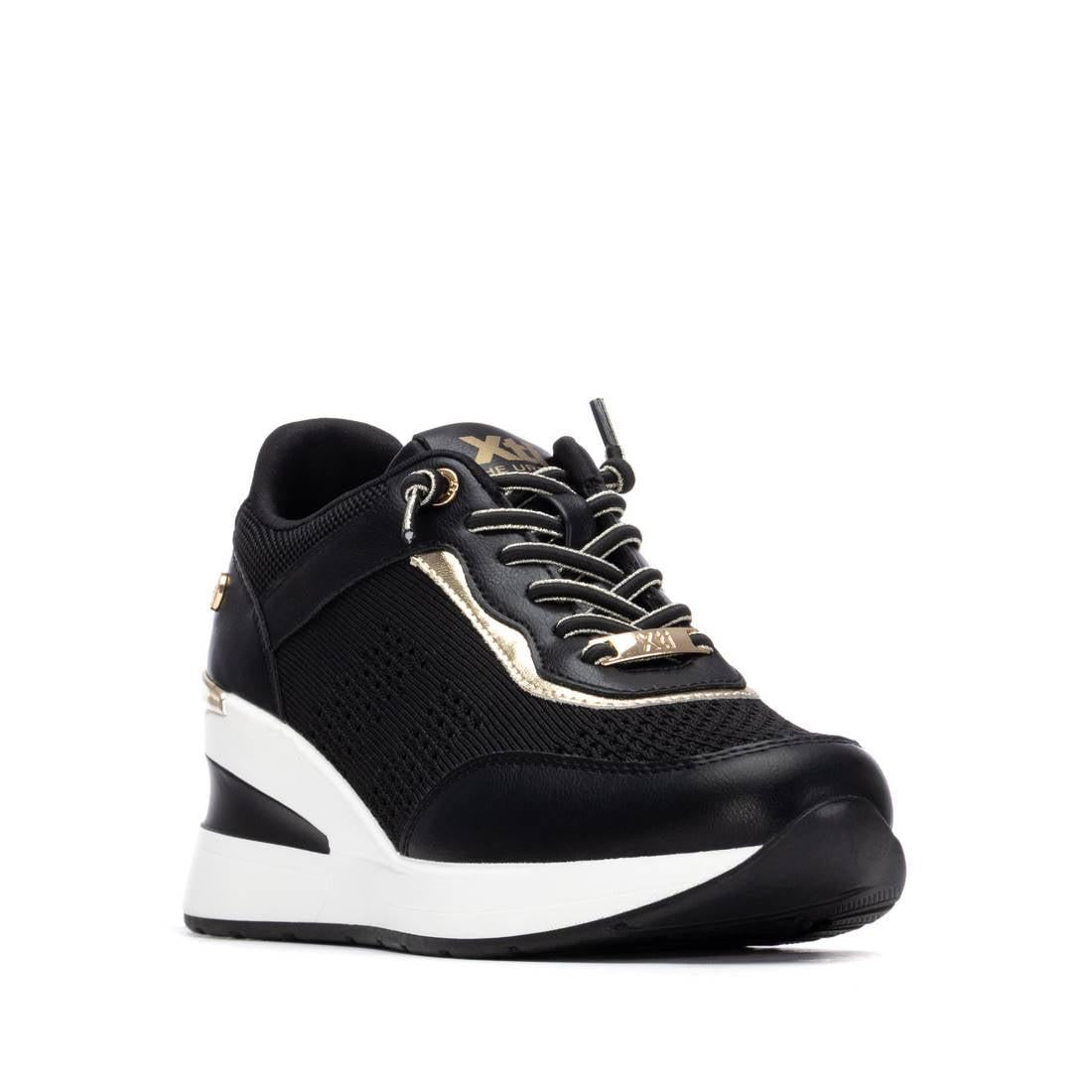 Zapatilla de mujer con cuña Xti 14544702