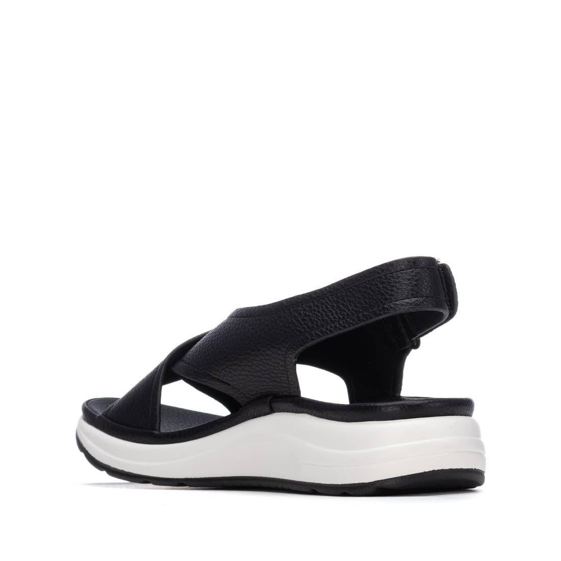 Sandalia plana para mujer Xti 14517203