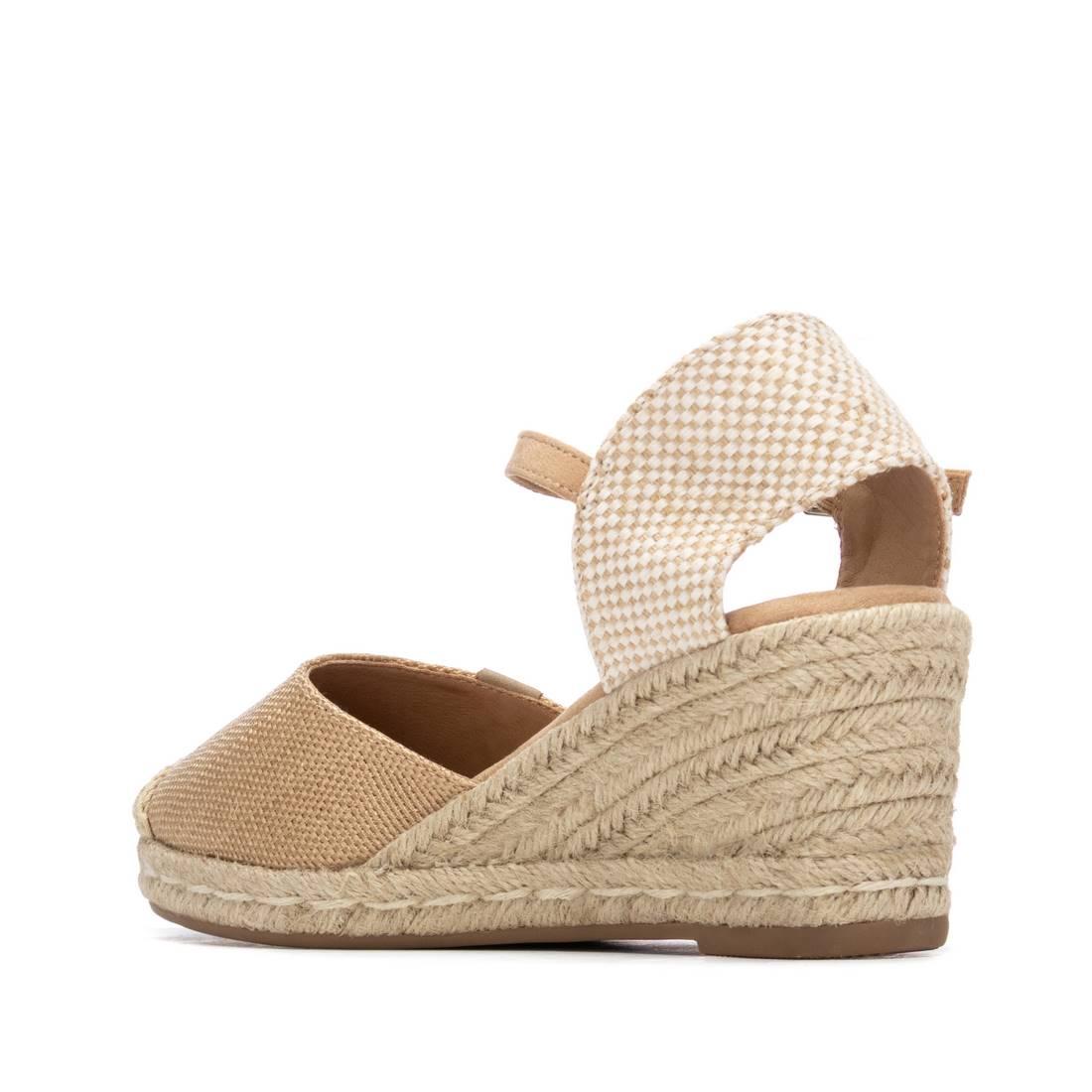 Zapato de mujer con cuña Refresh 17520902