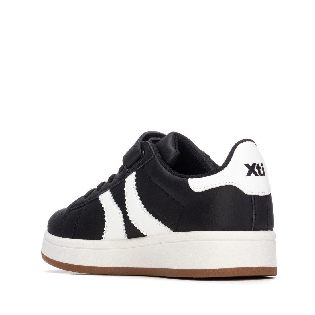Zapatilla de niña plano Xti kids 15405804