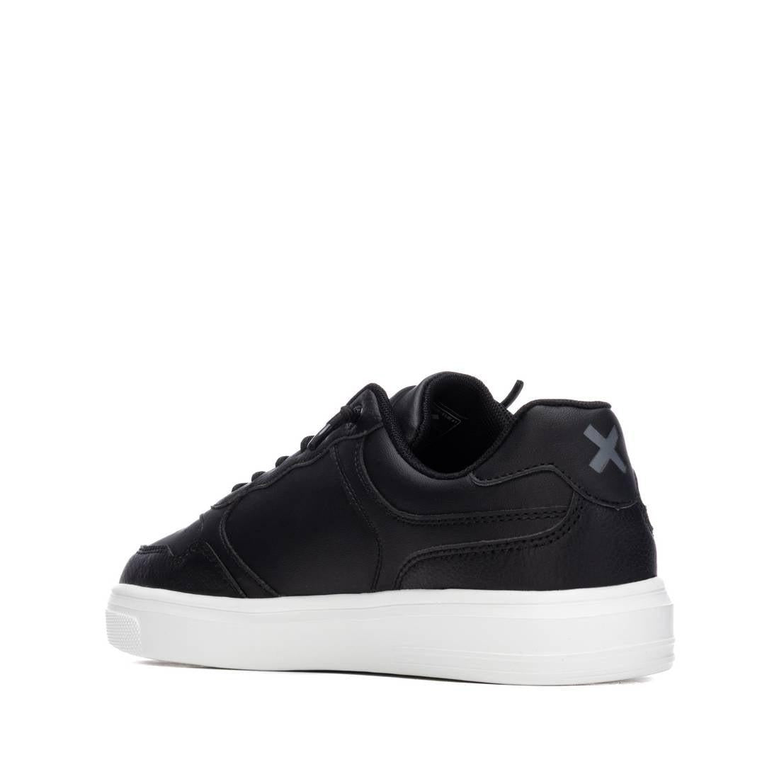 Zapatilla de hombre plana Xti 14414401