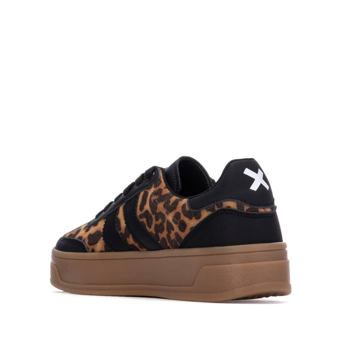 Zapatilla de mujer plano Xti 14458401