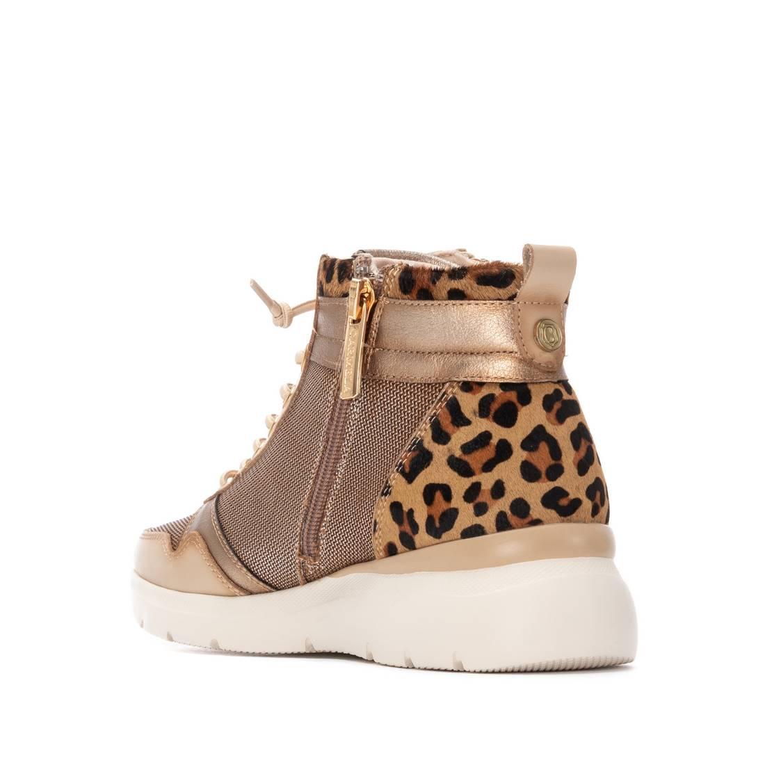 Zapatilla de mujer plana Carmela 16251402