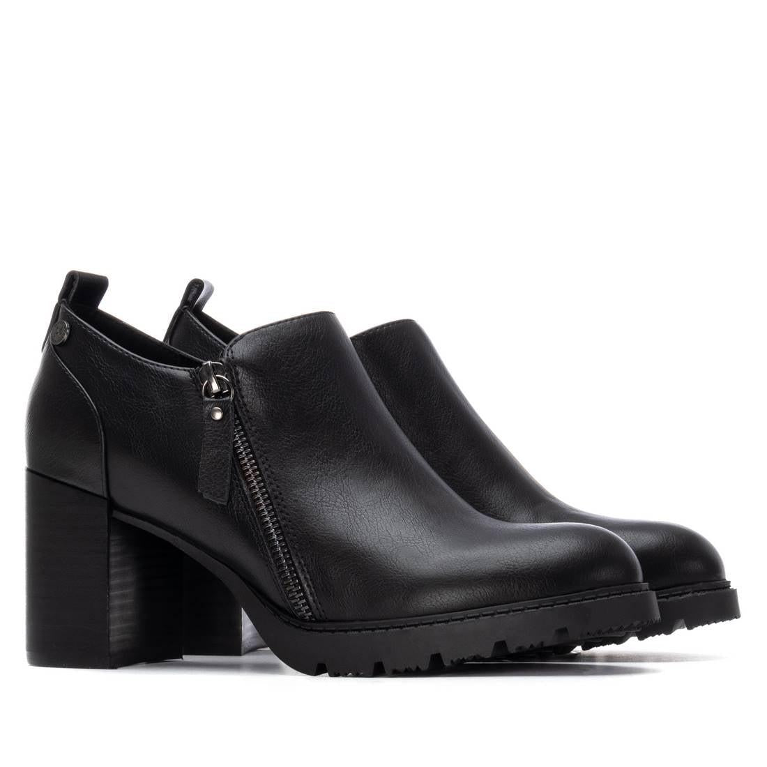 Zapato de mujer con tacón Xti 14430101