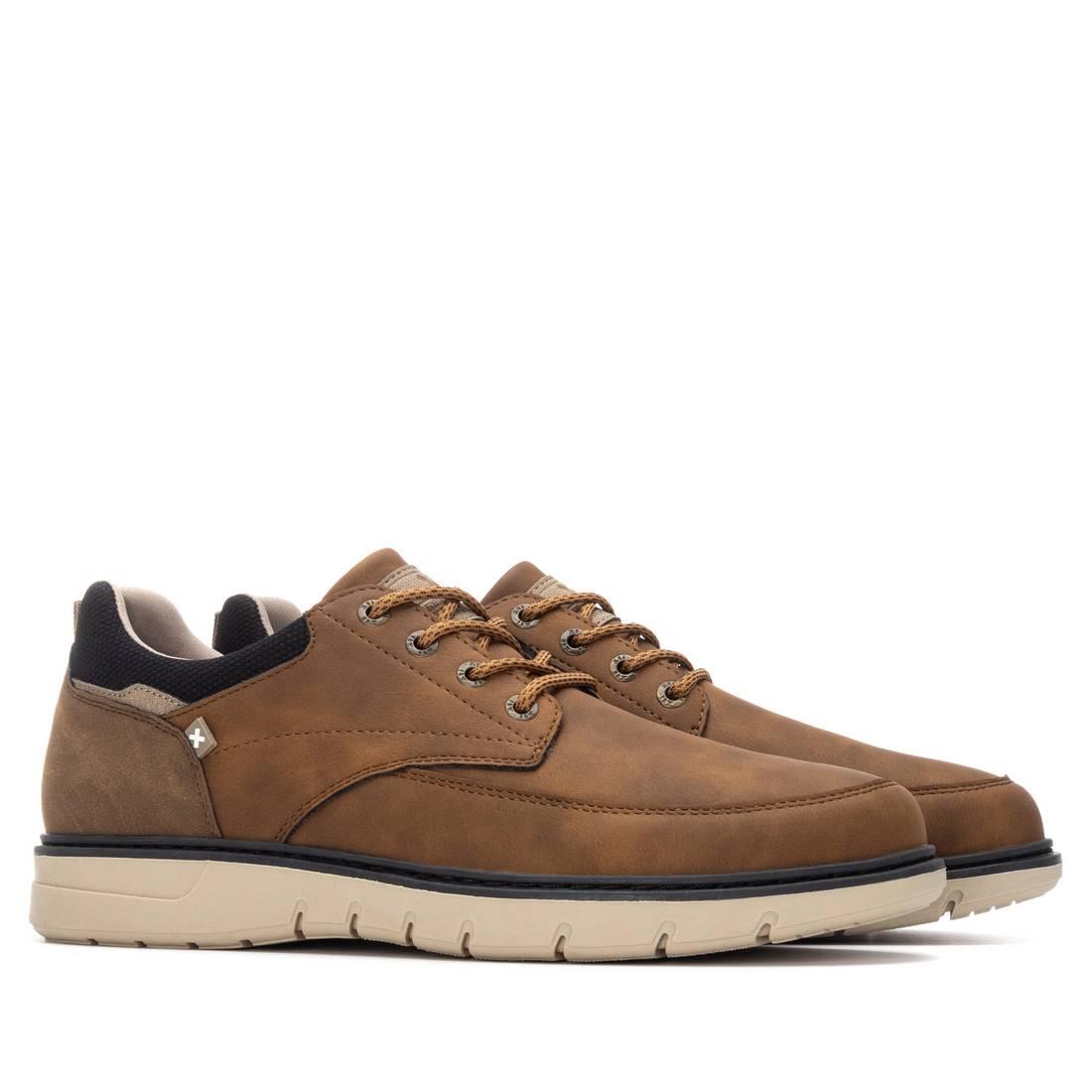 Zapatilla de hombre plano Xti 14462602