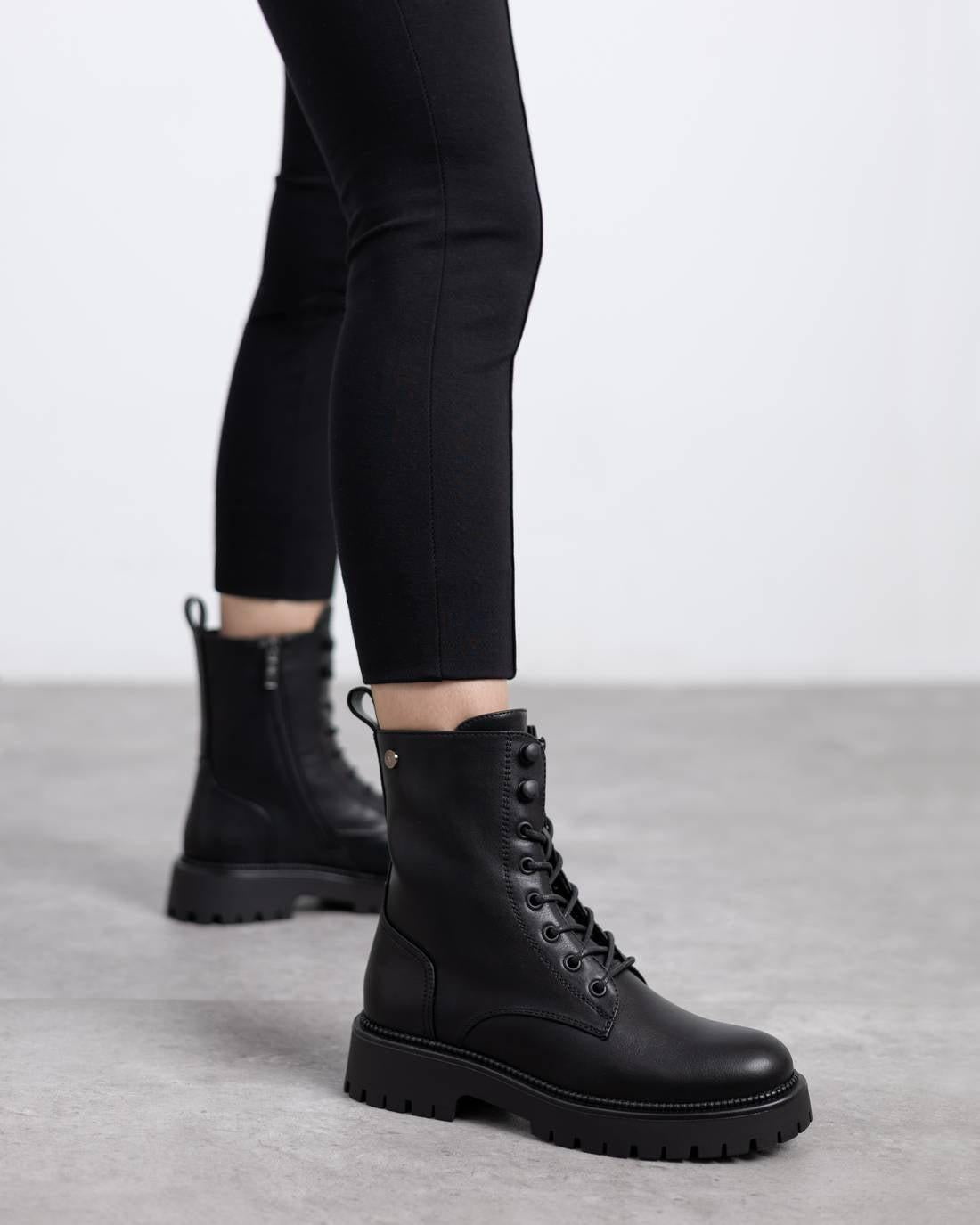 Botín de mujer plano Xti 14468401