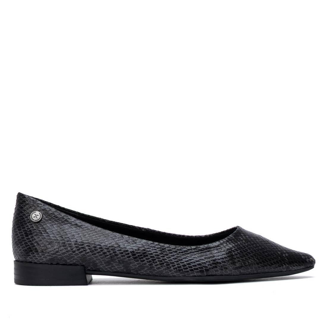 Zapato de mujer plano Xti 14622501