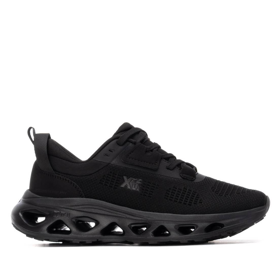 Zapatilla de mujer plano Xti 14454301