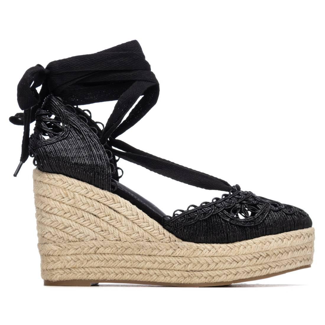 Zapato de mujer con cuña Xti 14542203