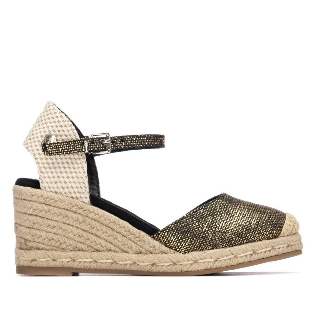 Zapato de mujer con cuña Xti 14533702