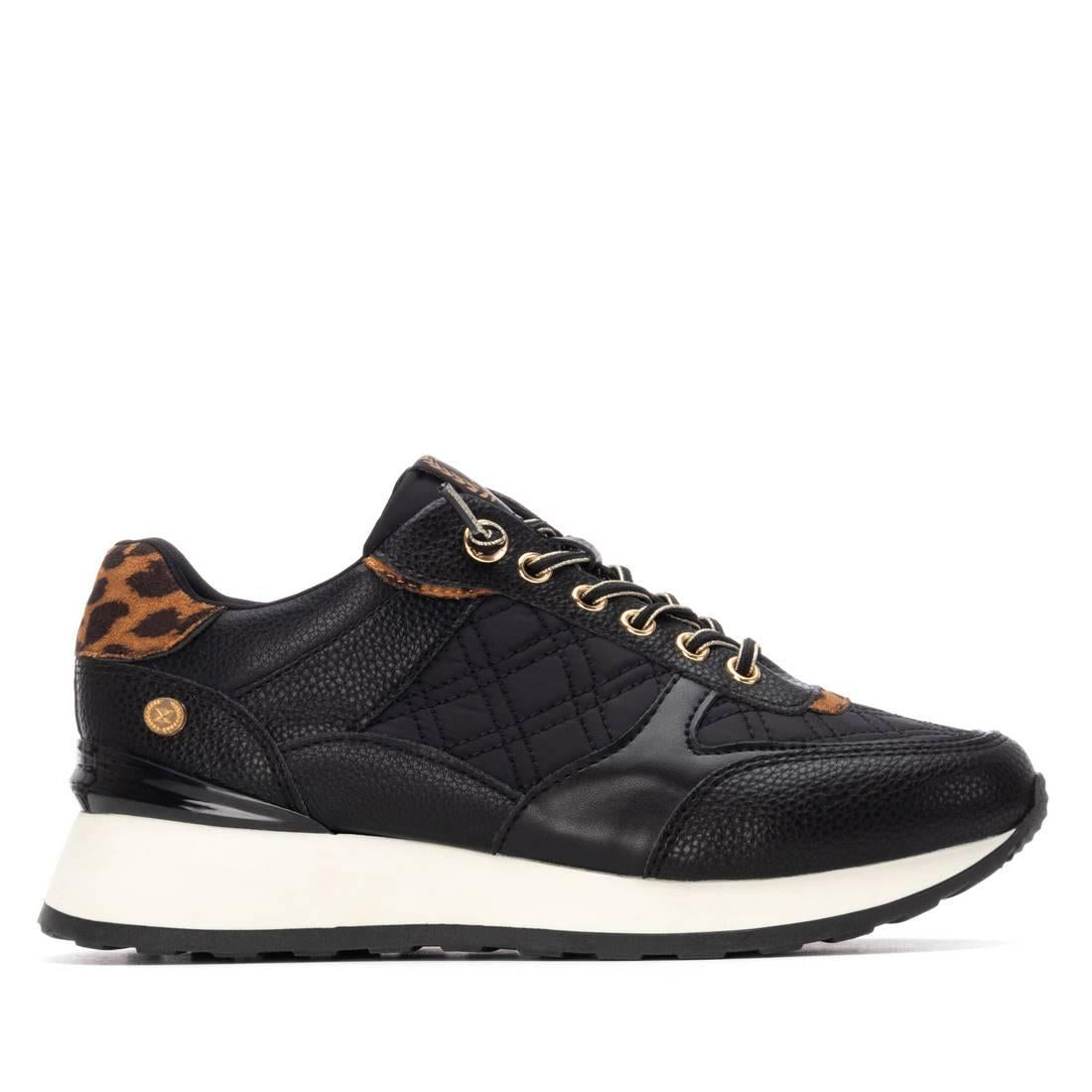Zapatilla de mujer plano Xti 14420901