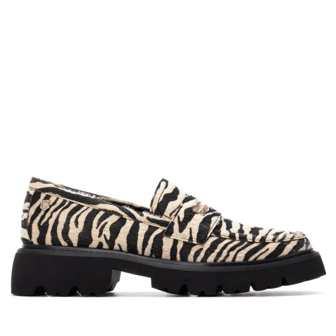 Zapato de mujer plano Carmela 16254506