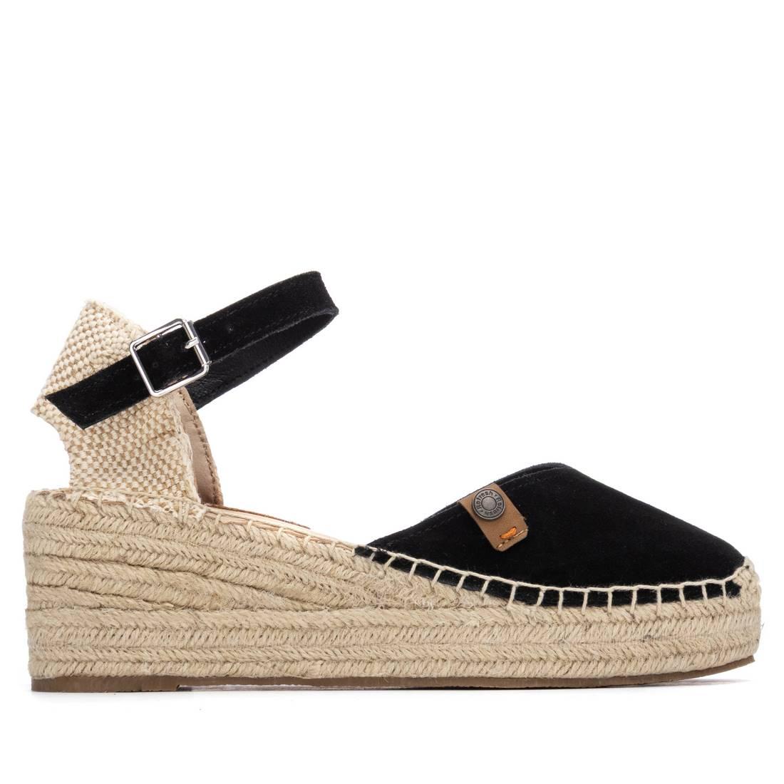Zapato de mujer con cuña Refresh 17523505