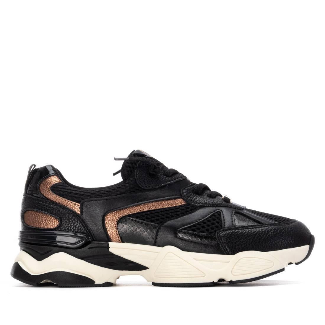 Zapatilla de mujer plano Xti 14465301