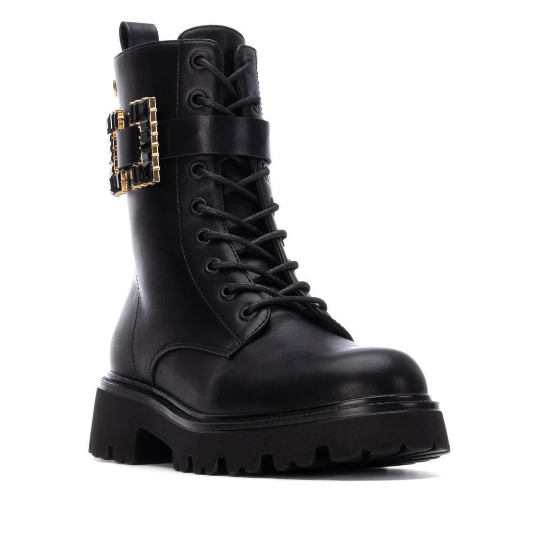 Botin de mujer plano Xti 14443101