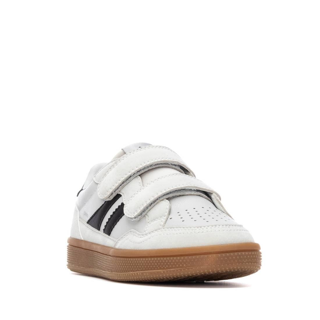 Zapatilla de niña plano Xti kids 15140805