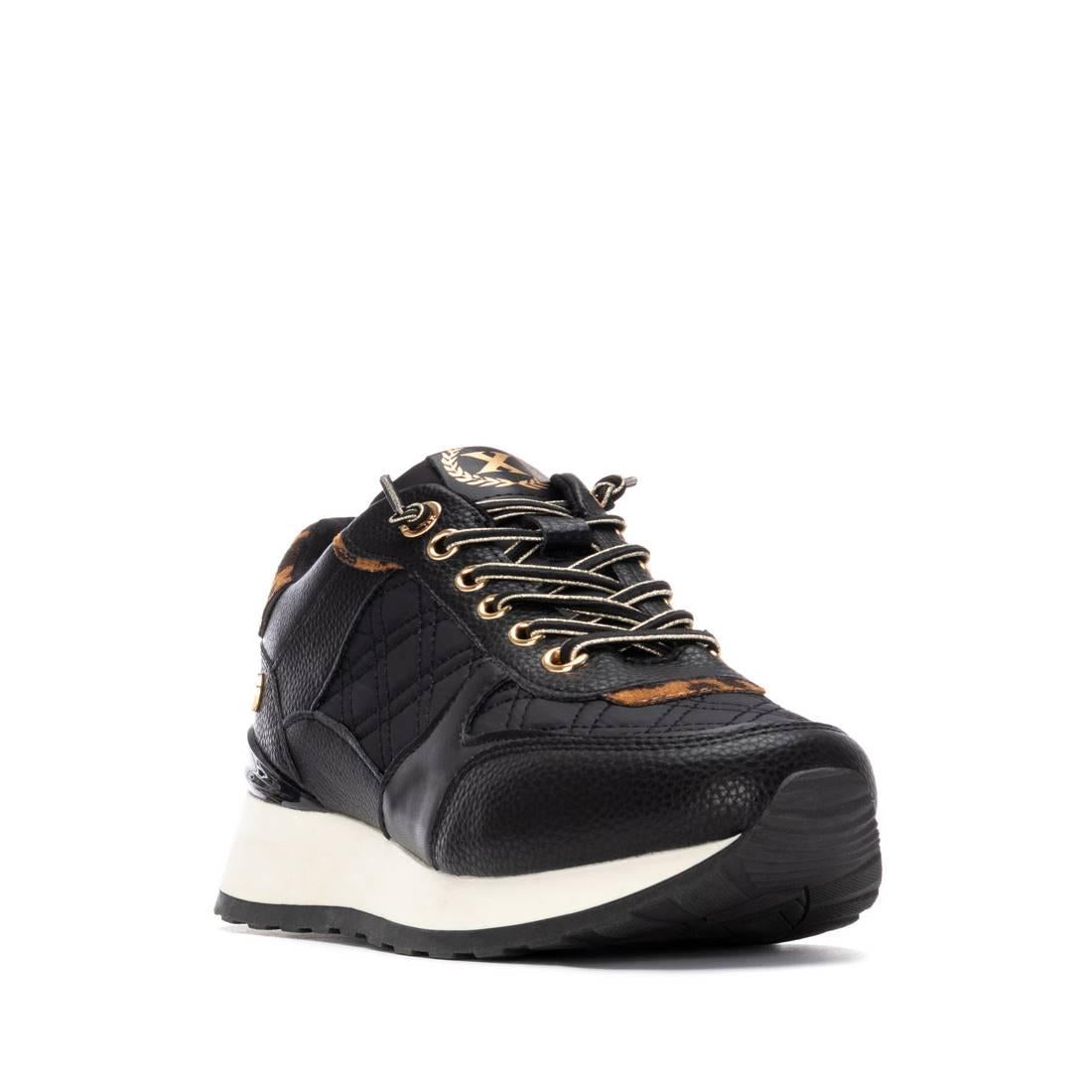 Zapatilla de mujer plano Xti 14420901