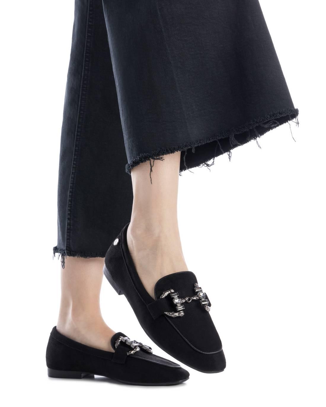 Zapato de mujer plano Xti 14425002