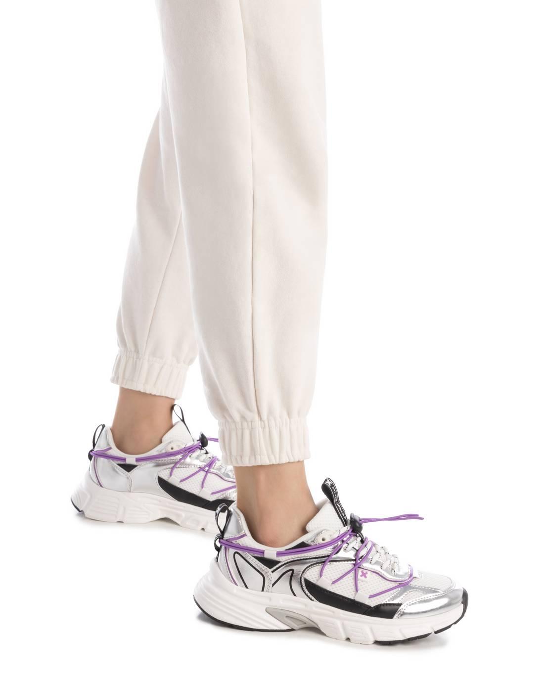 Zapatilla de mujer plana Xti 14453402