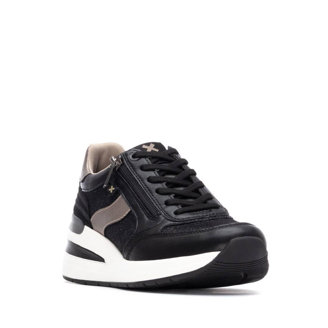 Zapatilla de mujer con cuña Xti 14462903
