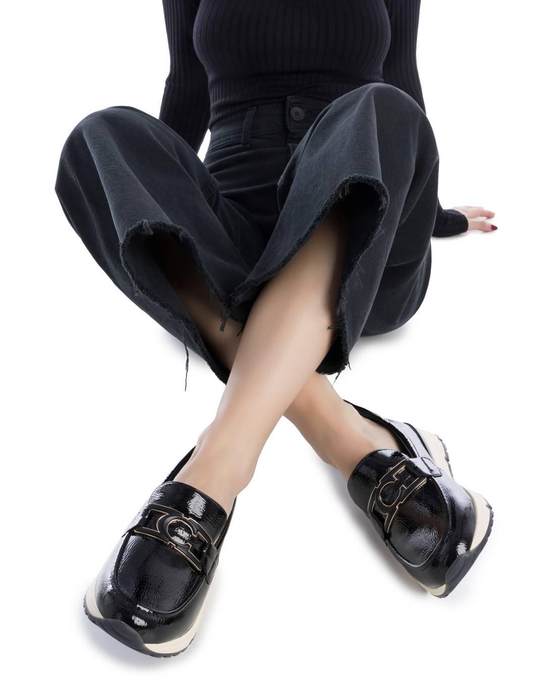 Zapatilla de mujer plana Carmela 16251803