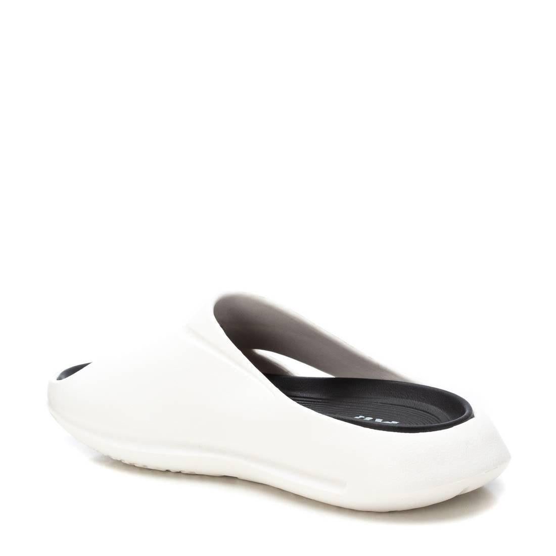 Sandalia de hombre XTI 14389502