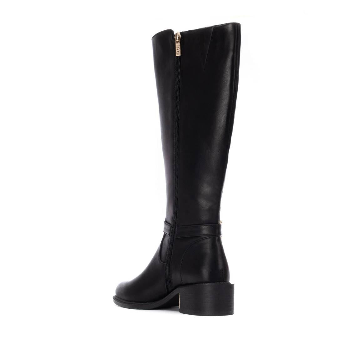 Bota de mujer plano Xti 14439901