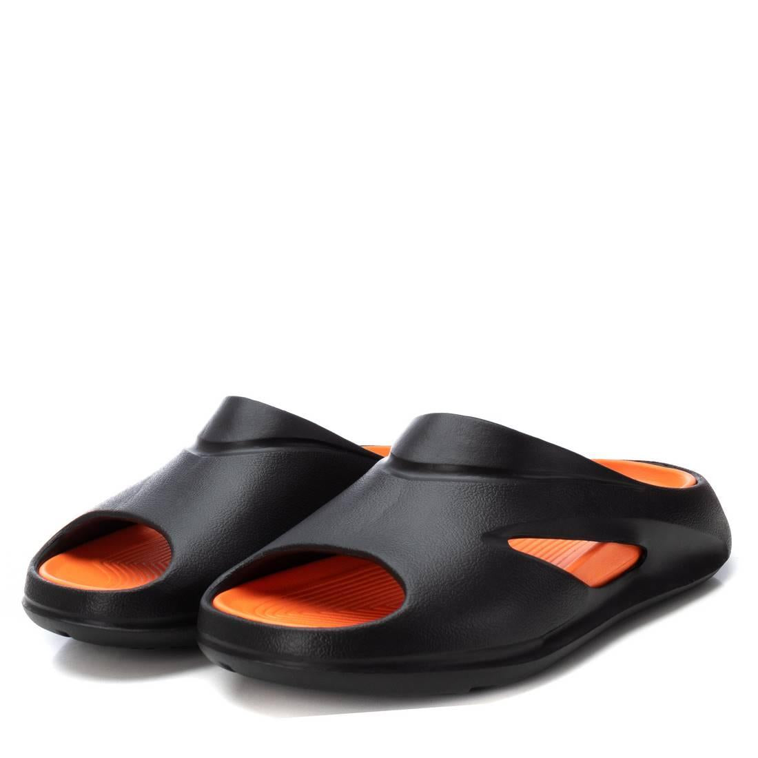 SANDALIA DE HOMBRE XTI 14389501