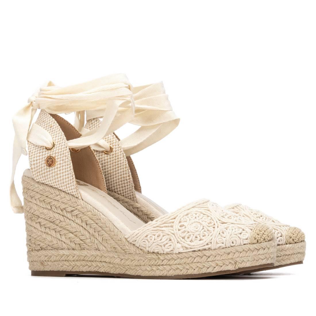 Zapato de mujer con cuña Xti 14534702
