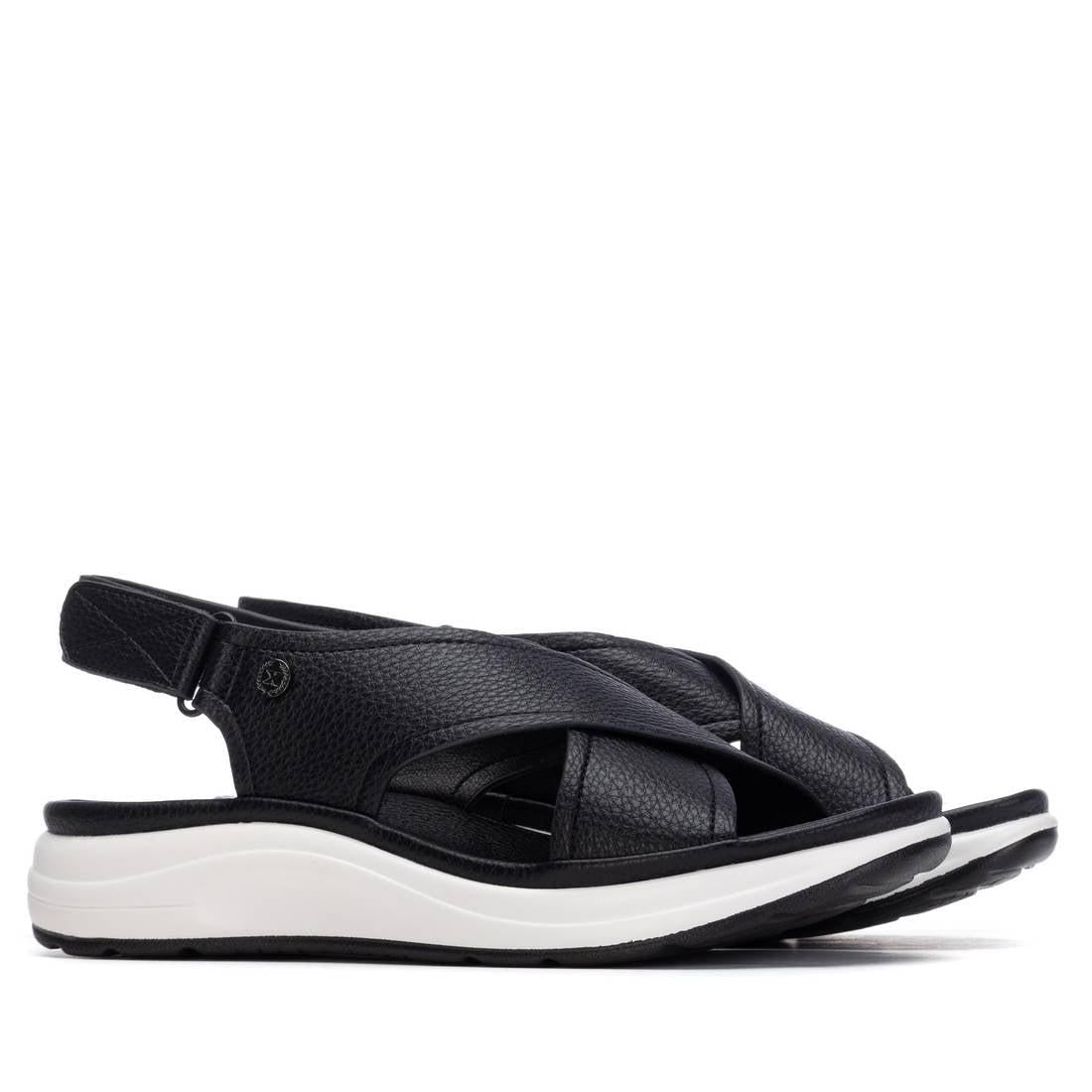 Sandalia plana para mujer Xti 14517203