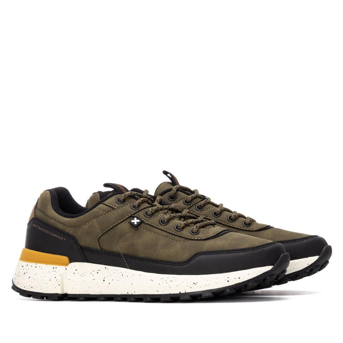 Zapatilla de hombre plano Xti 14469301