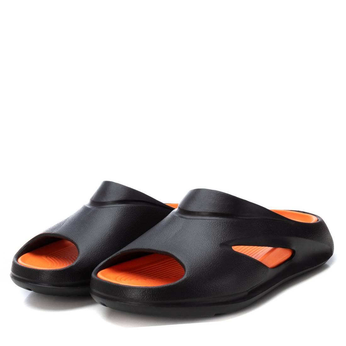 SANDALIA DE HOMBRE XTI 14389501