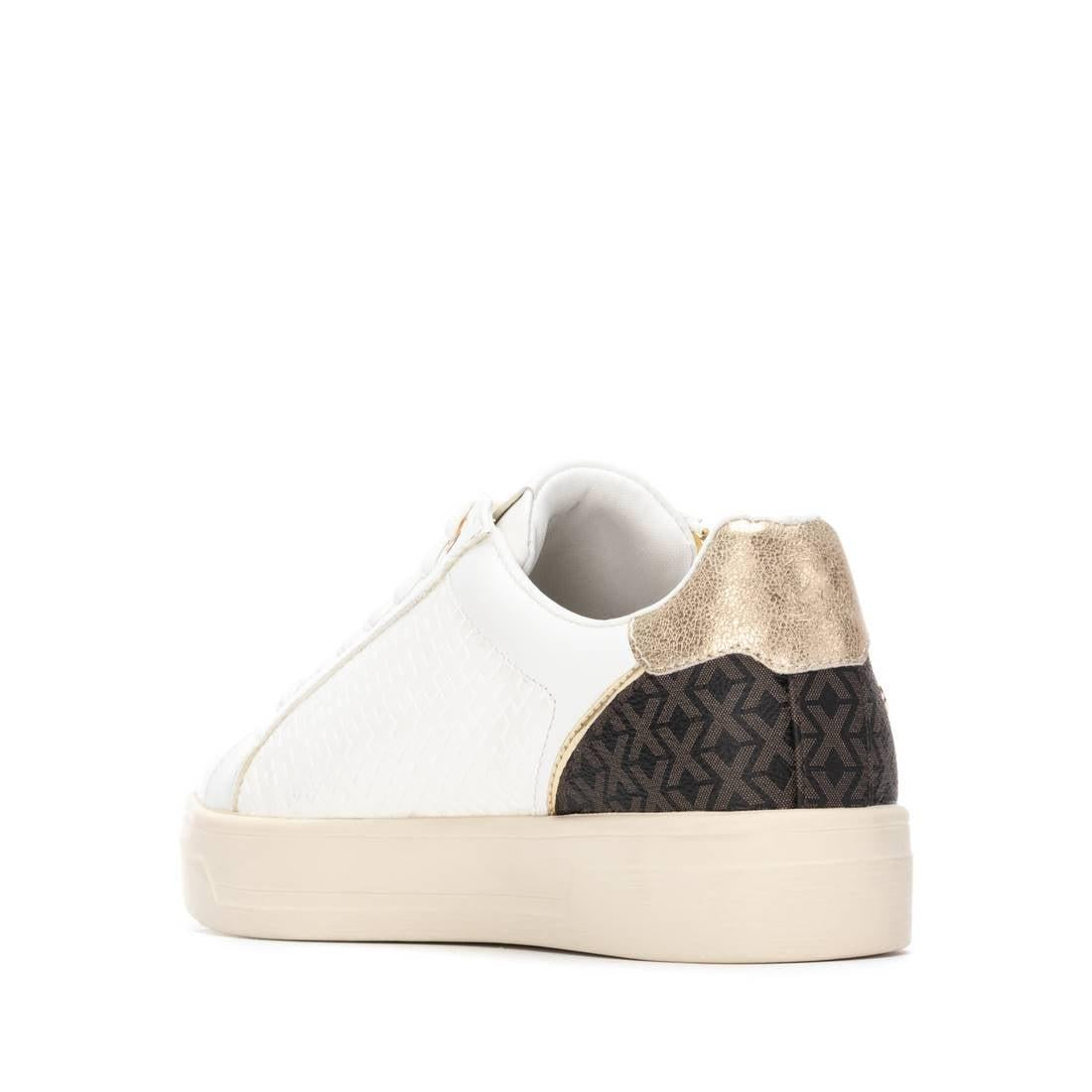 Zapatilla de mujer plano Xti 14437103