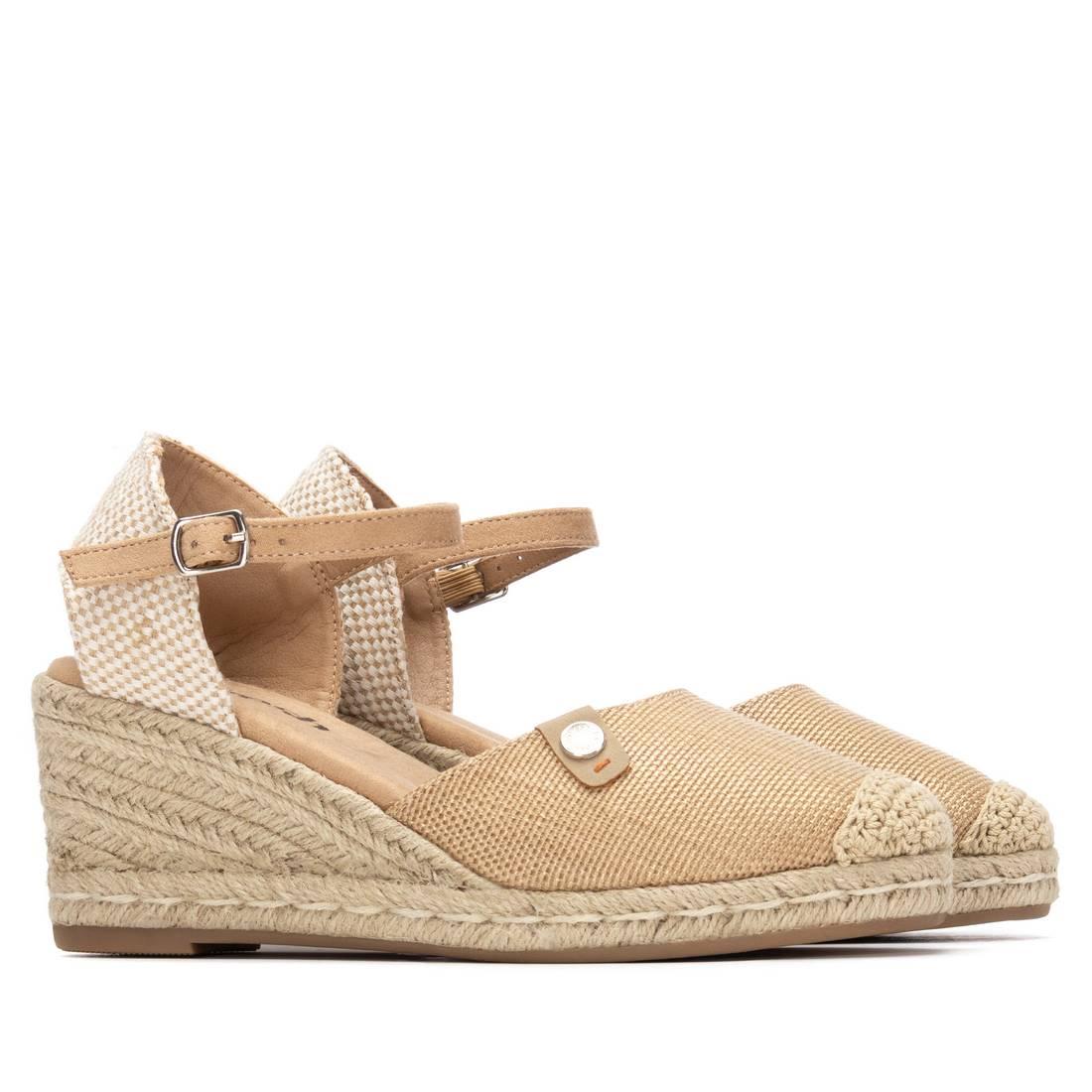 Zapato de mujer con cuña Refresh 17520902