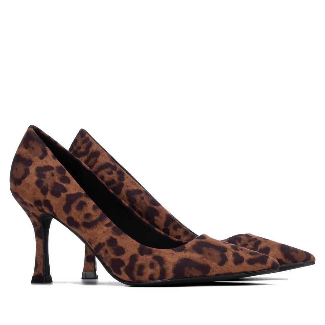 Zapato de mujer con tacón Xti 14644503