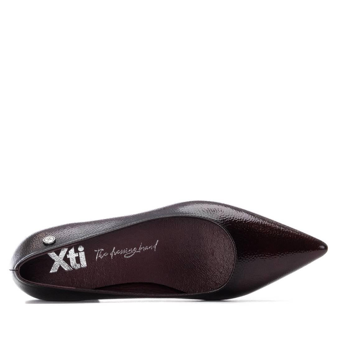 Zapato de mujer con tacón Xti 14472702