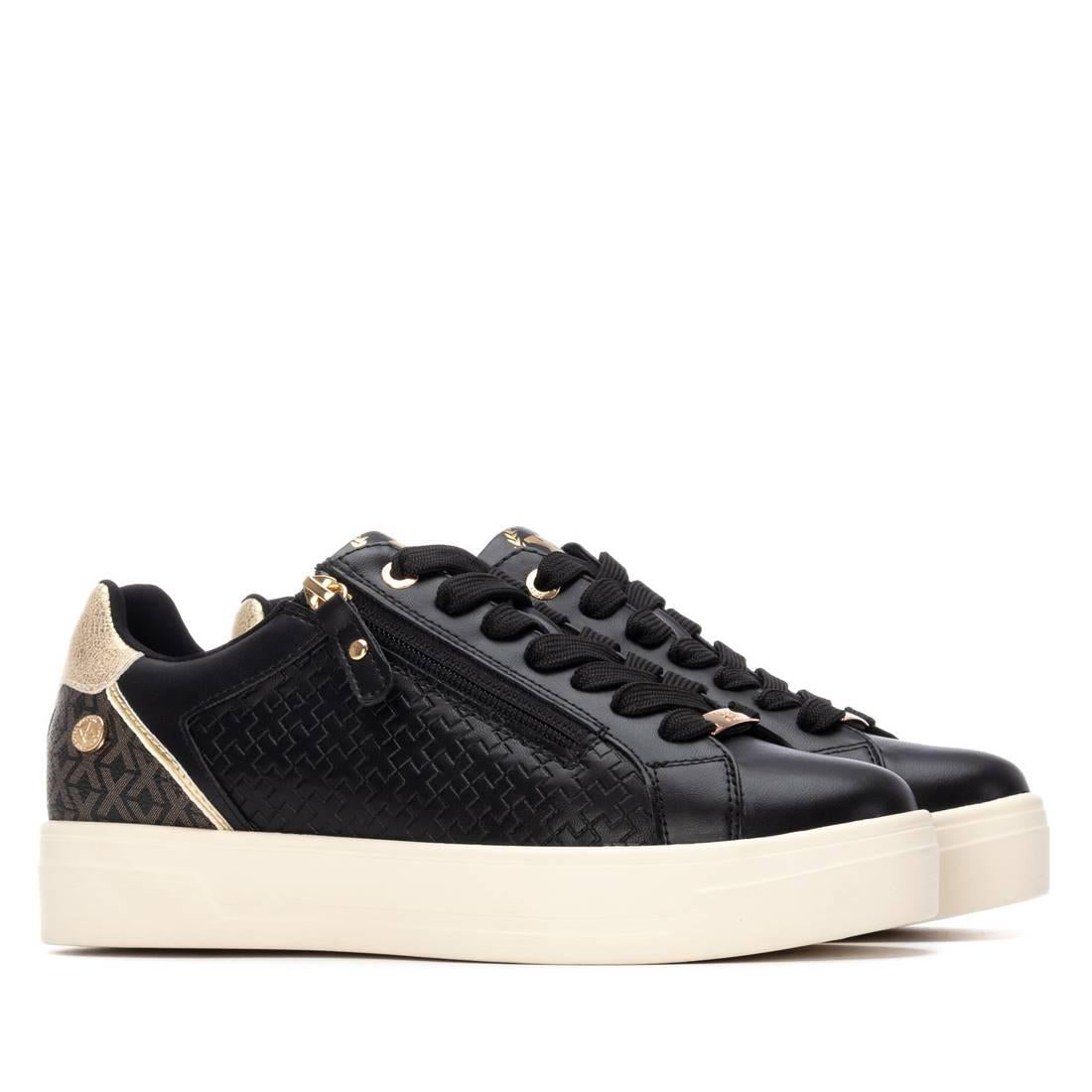Zapatilla de mujer plano Xti 14437102